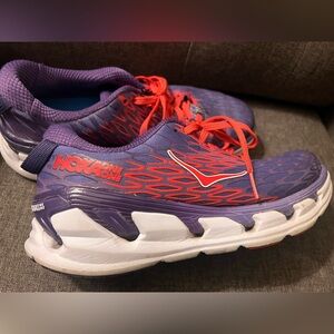 HOKA One One Vanquish 2
Slightly used